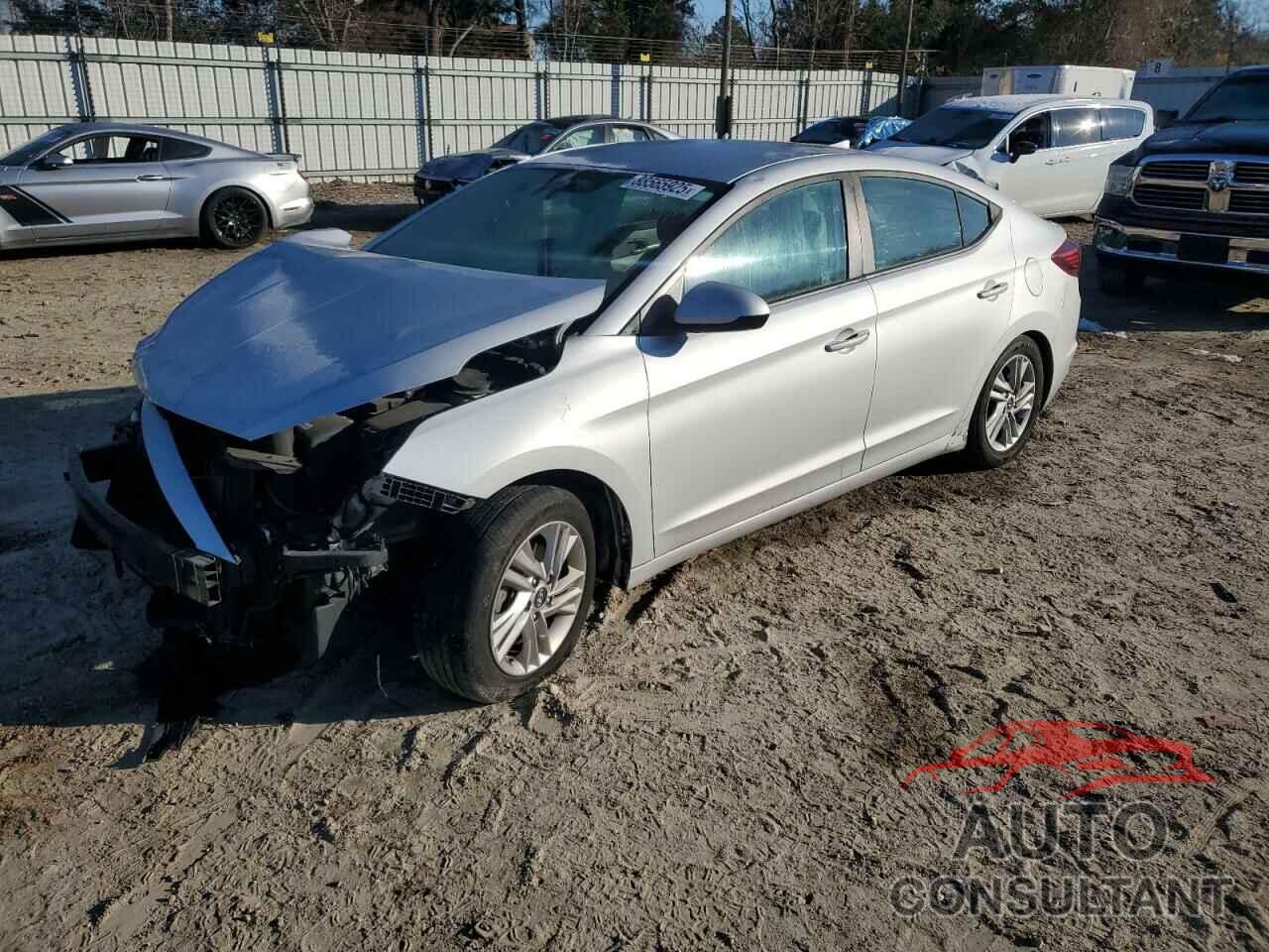 HYUNDAI ELANTRA 2019 - KMHD84LF0KU879928