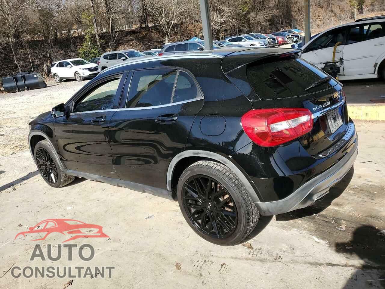 MERCEDES-BENZ GLA-CLASS 2015 - WDCTG4EB4FJ143895