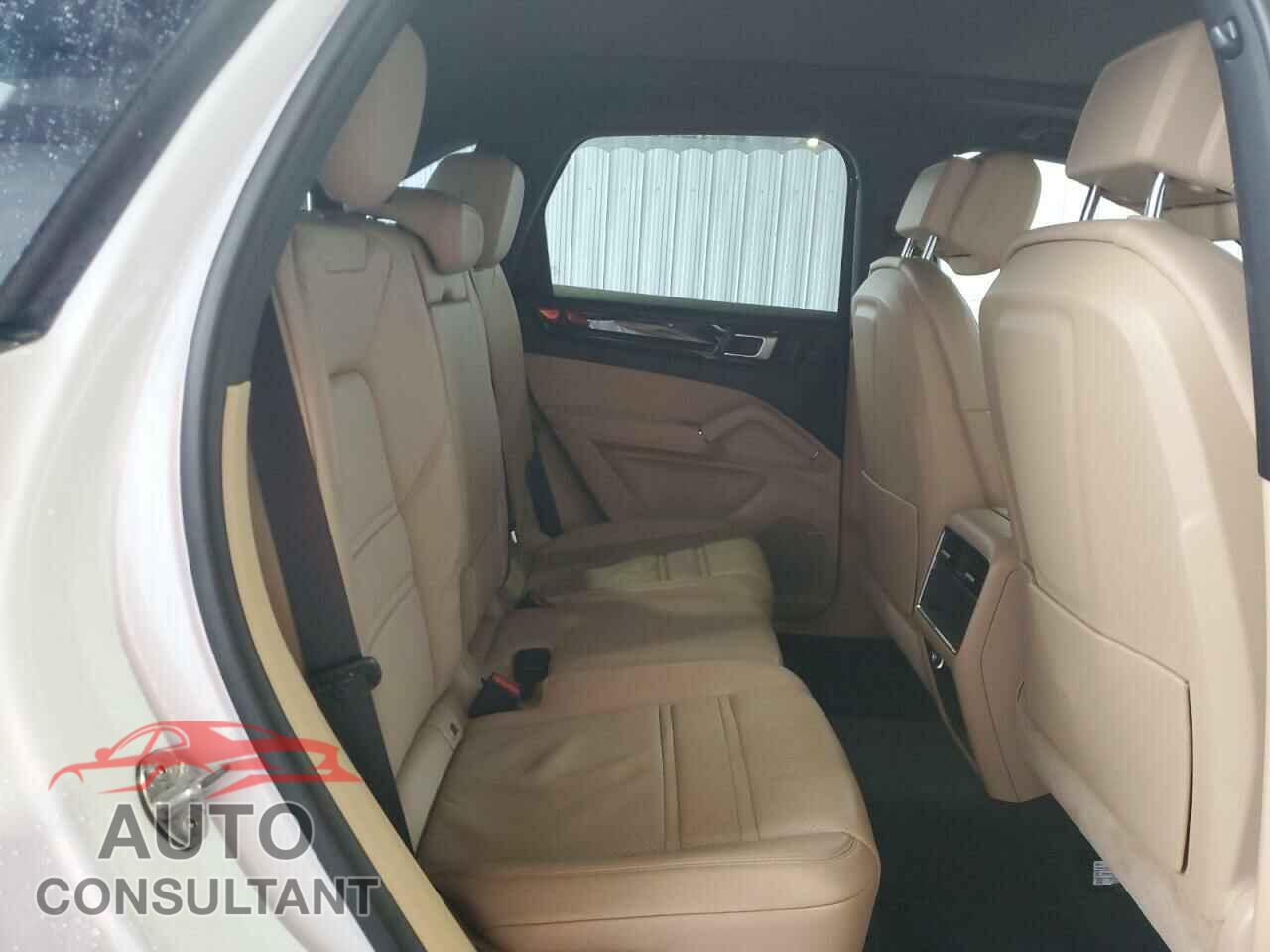 PORSCHE CAYENNE 2020 - WP1AA2AY0LDA04384