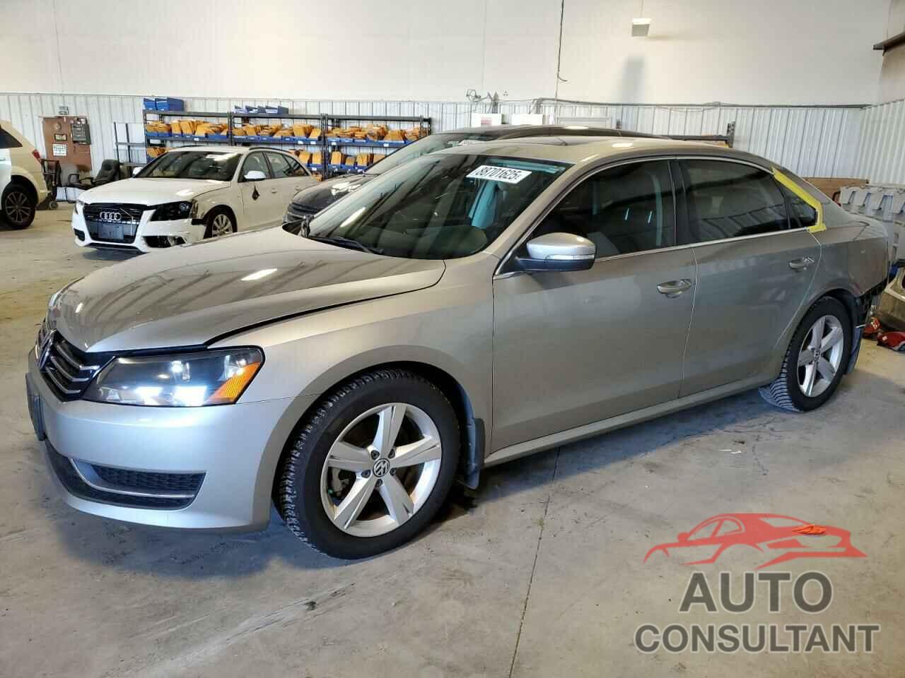 VOLKSWAGEN PASSAT 2013 - 1VWBP7A39DC104879