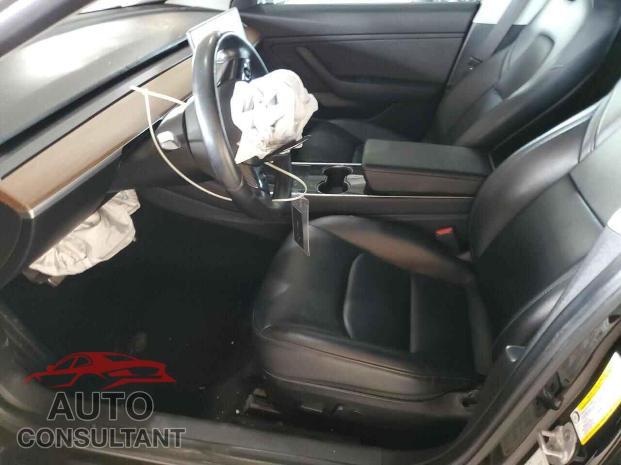 TESLA MODEL 3 2019 - 5YJ3E1EA4KF399019