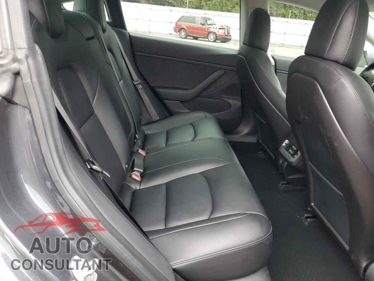 TESLA MODEL 3 2018 - 5YJ3E1EB7JF093200