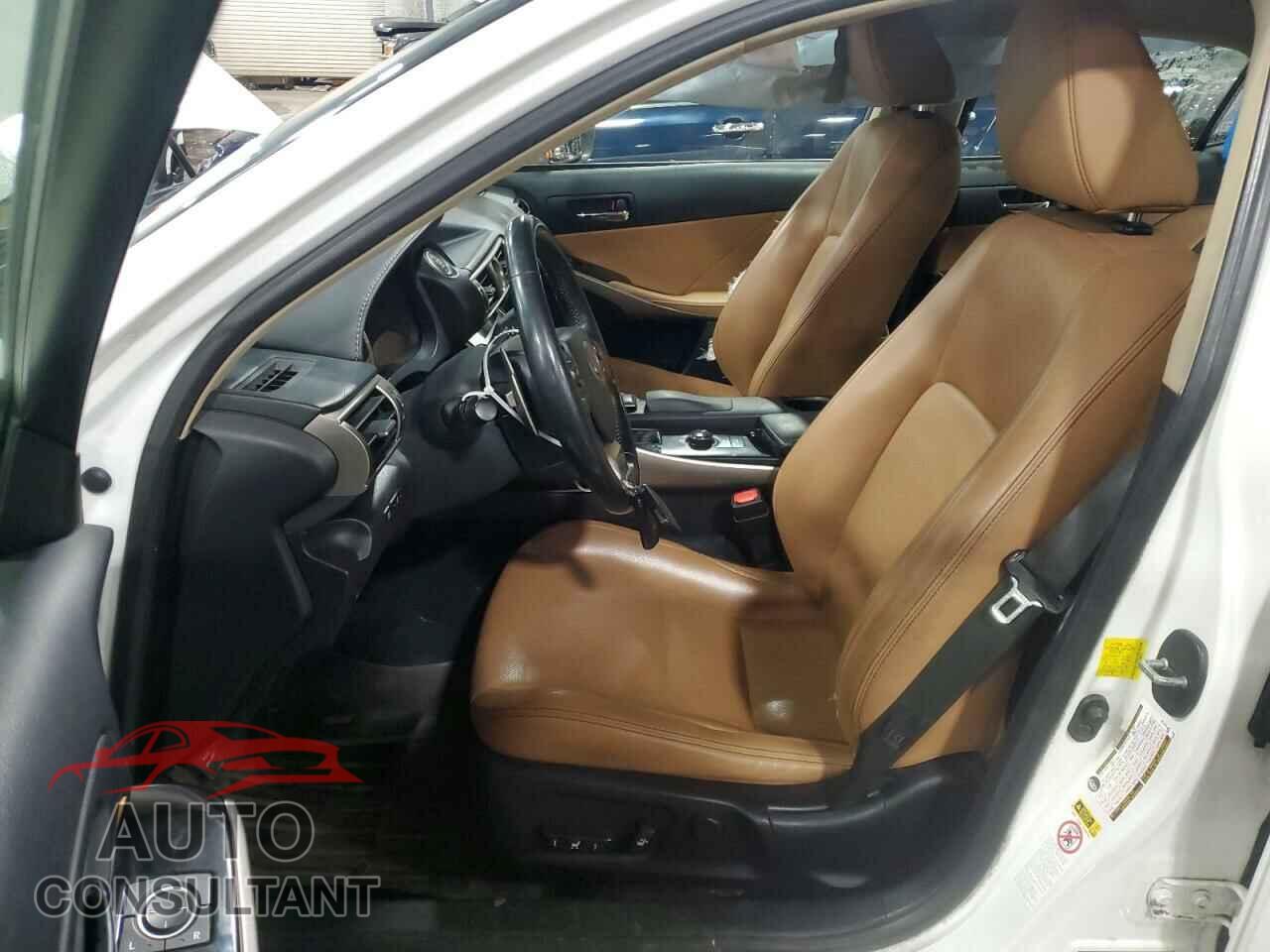 LEXUS IS 2014 - JTHCF1D23E5005263