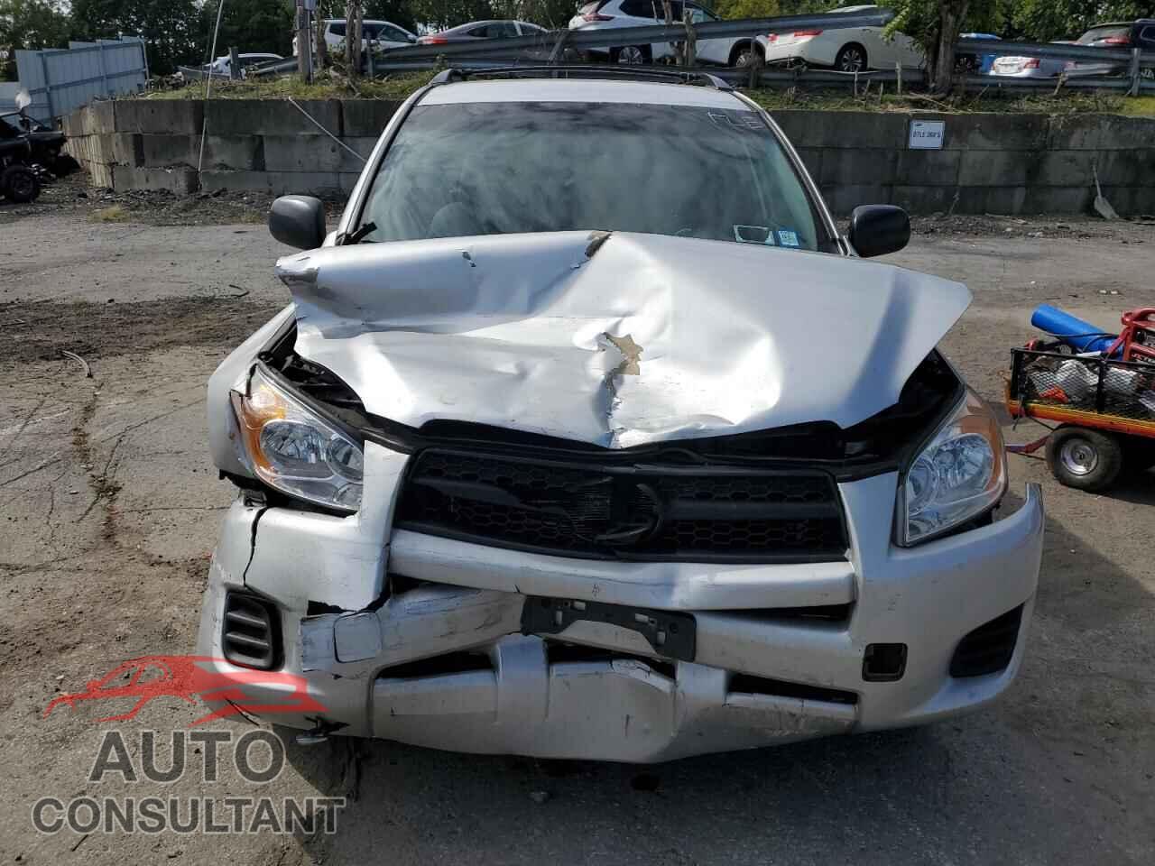 TOYOTA RAV4 2009 - JTMBF33V19D019727