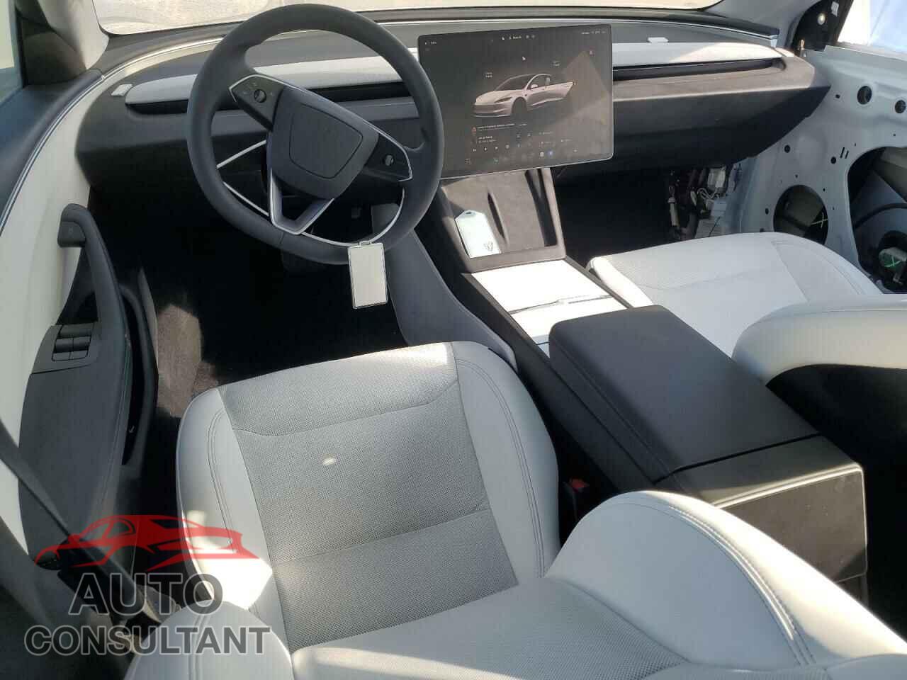 TESLA MODEL 3 2024 - 5YJ3E1EA4RF795493