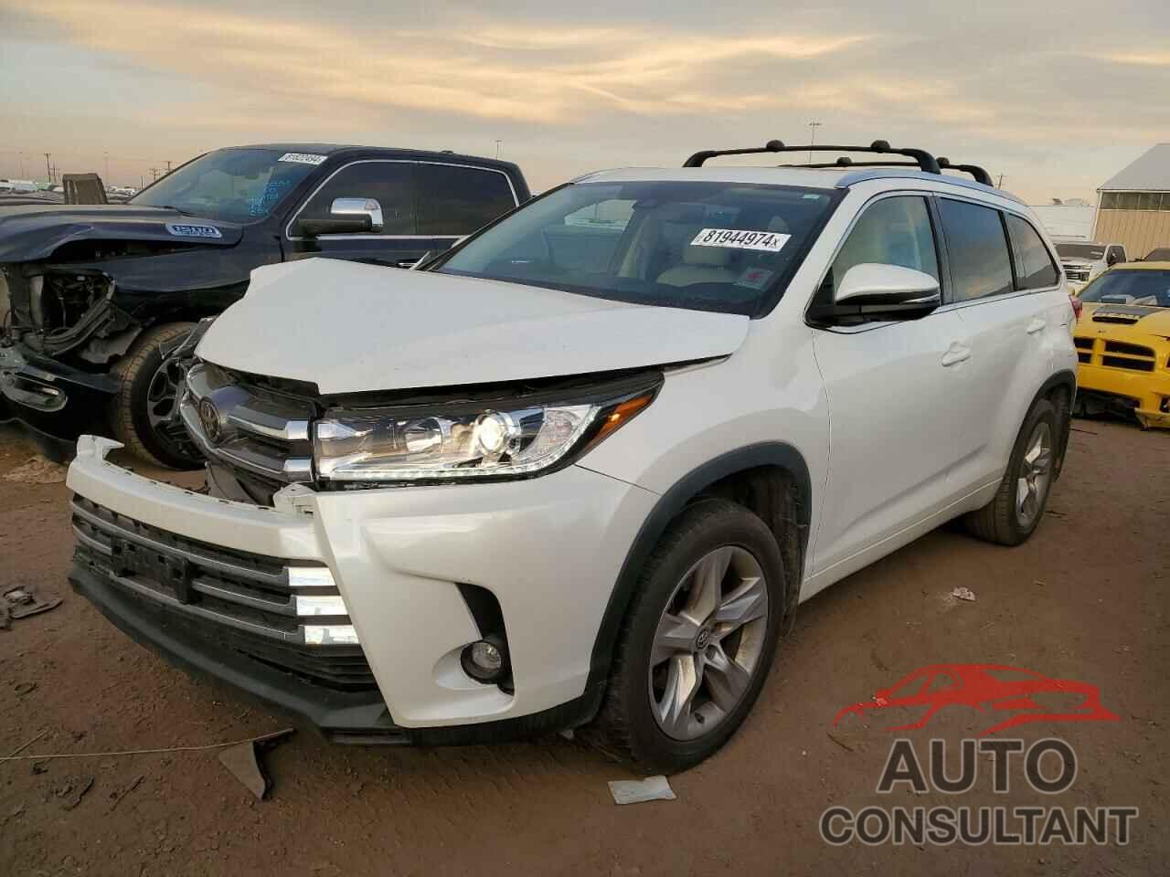 TOYOTA HIGHLANDER 2019 - 5TDDZRFH1KS721498