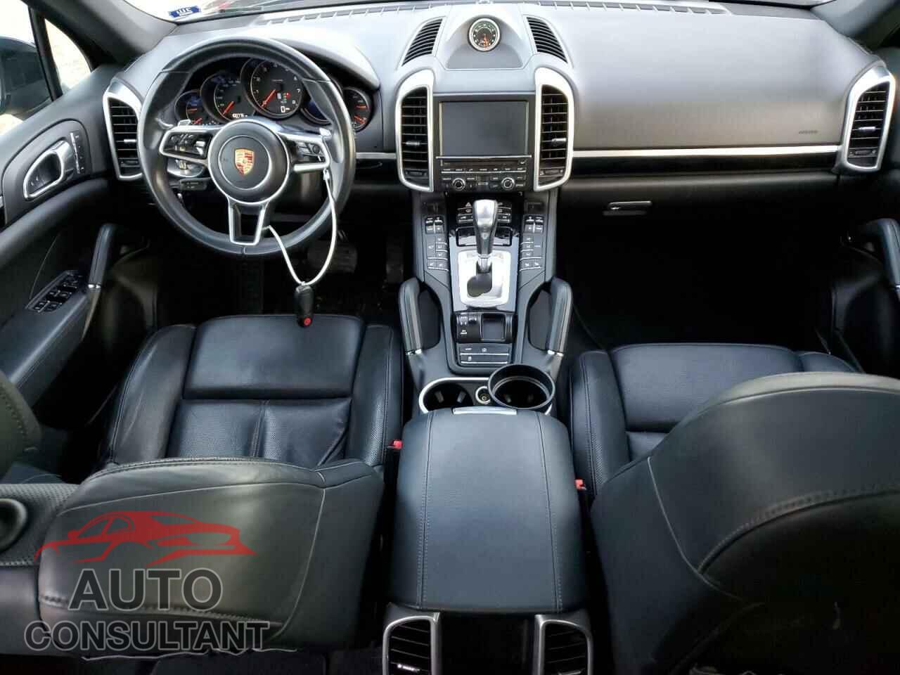 PORSCHE CAYENNE 2016 - WP1AA2A21GLA08807
