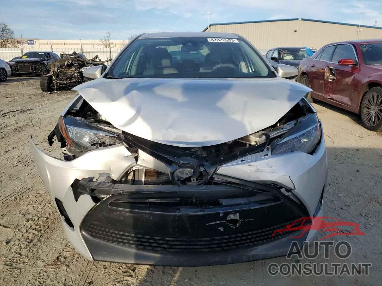 TOYOTA COROLLA 2018 - 5YFBURHE9JP811224