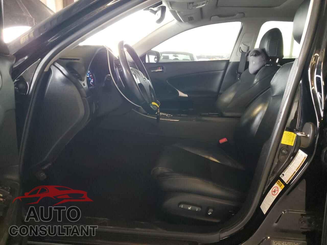 LEXUS IS 2012 - JTHBF5C25C5177909