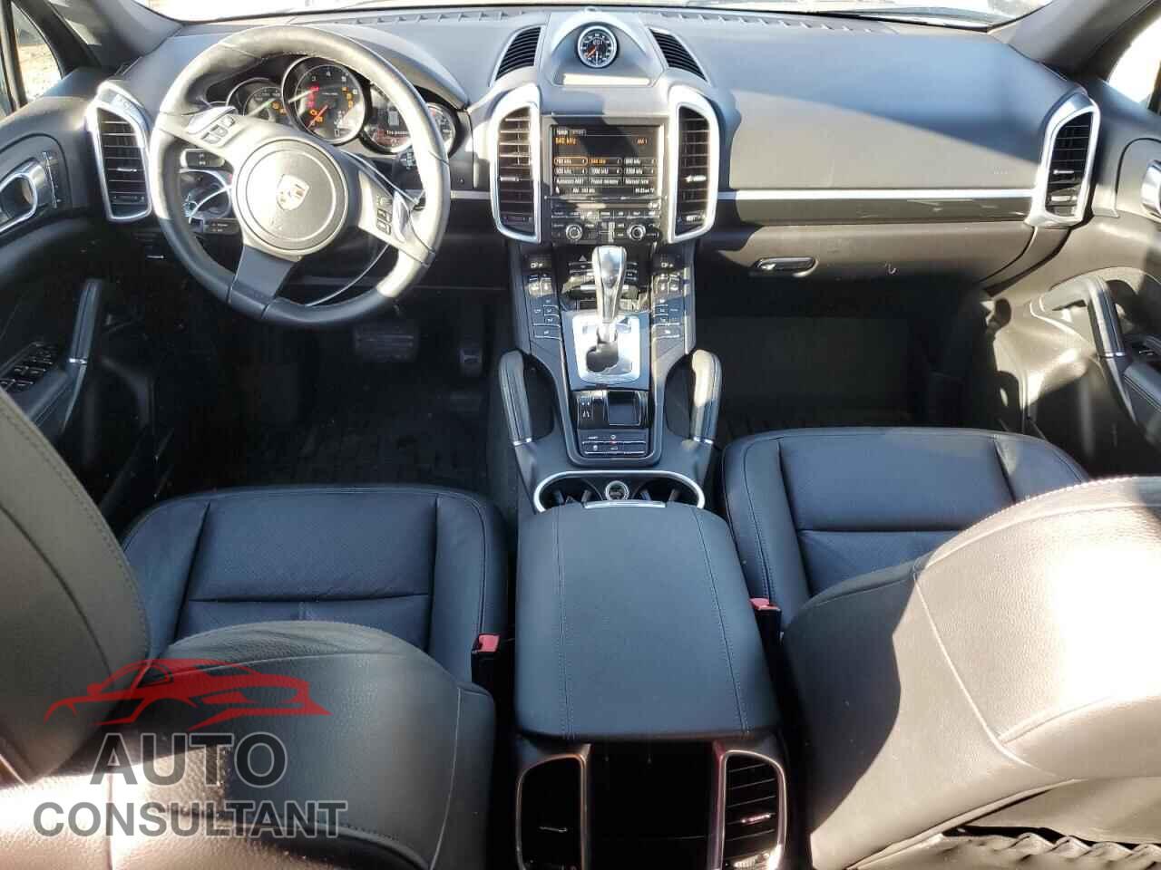 PORSCHE CAYENNE 2012 - WP1AA2A21CLA12589