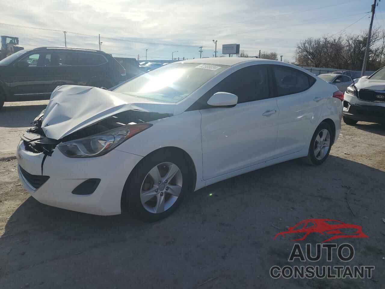 HYUNDAI ELANTRA 2013 - 5NPDH4AE7DH288930