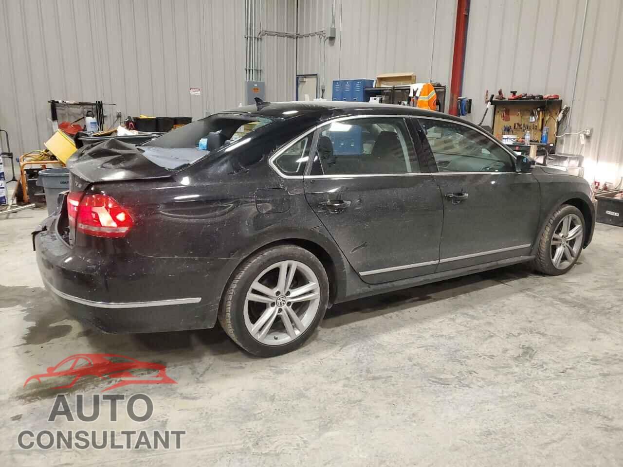 VOLKSWAGEN PASSAT 2015 - 1VWBT7A34FC005689