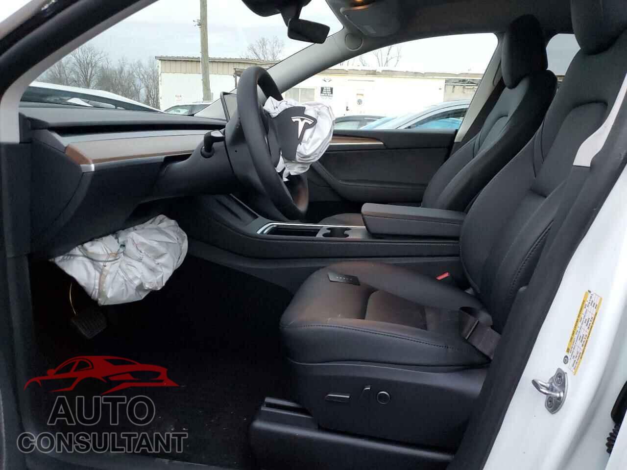 TESLA MODEL Y 2024 - 7SAYGDED2RF159699