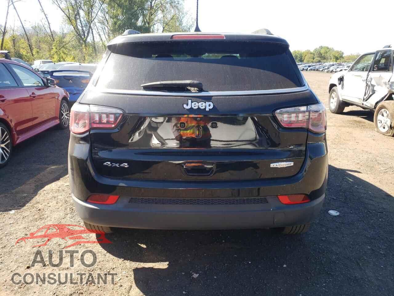 JEEP COMPASS 2018 - 3C4NJDBBXJT482151