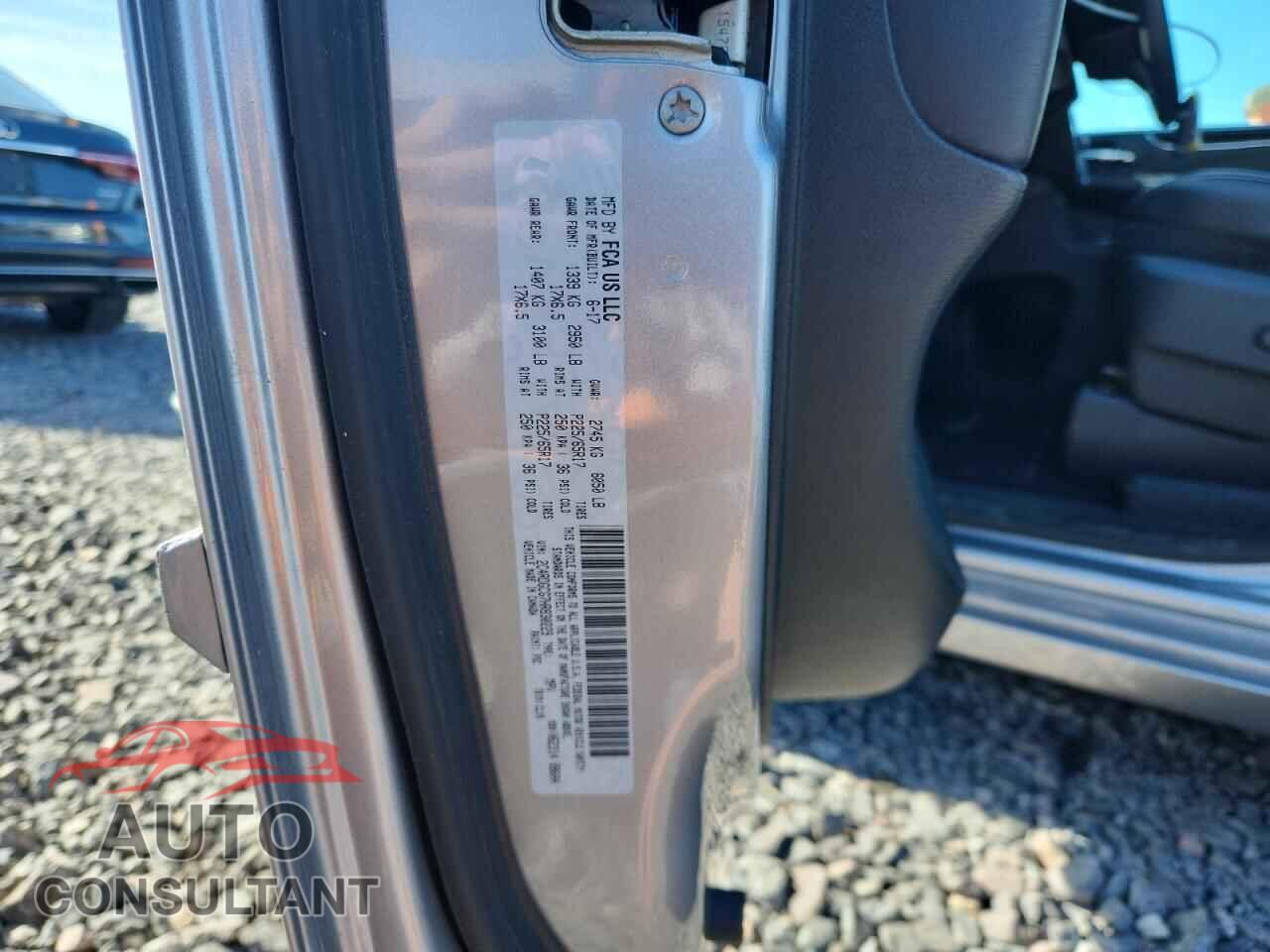 DODGE CARAVAN 2017 - 2C4RDGCG7HR830229