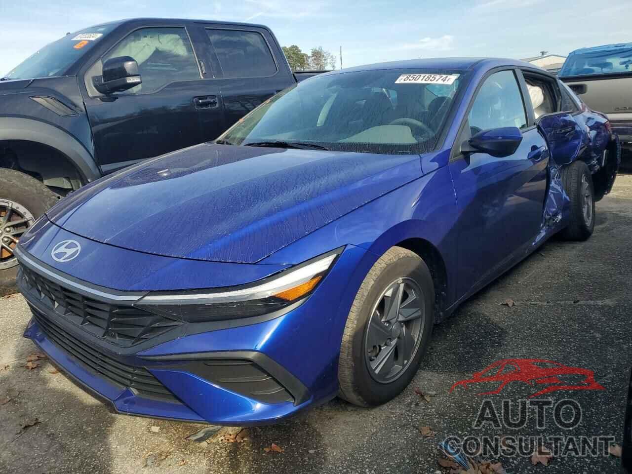 HYUNDAI ELANTRA 2024 - KMHLL4DG8RU668018