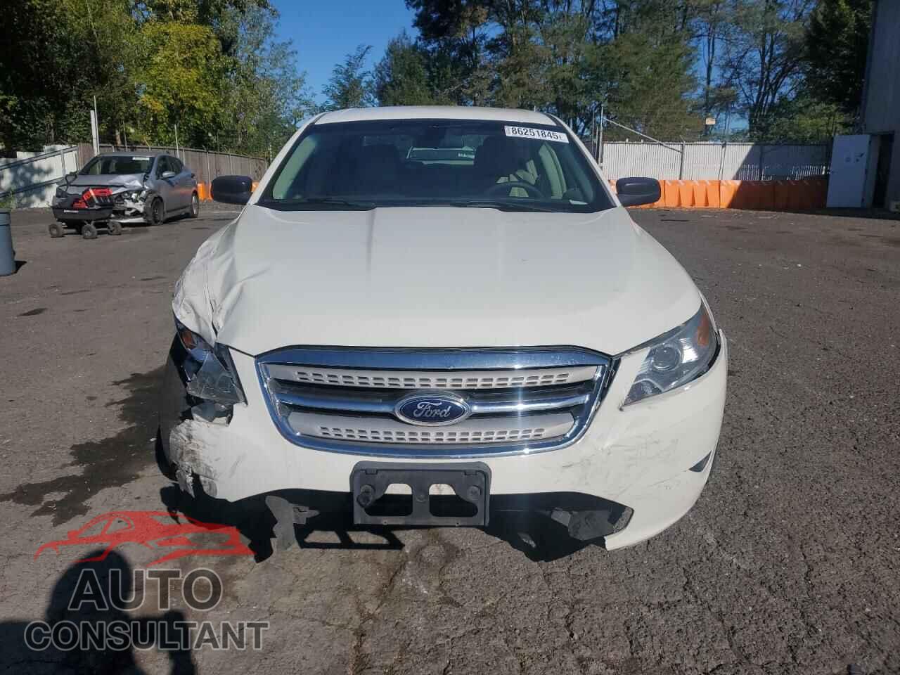 FORD TAURUS 2012 - 1FAHP2DW8CG131767
