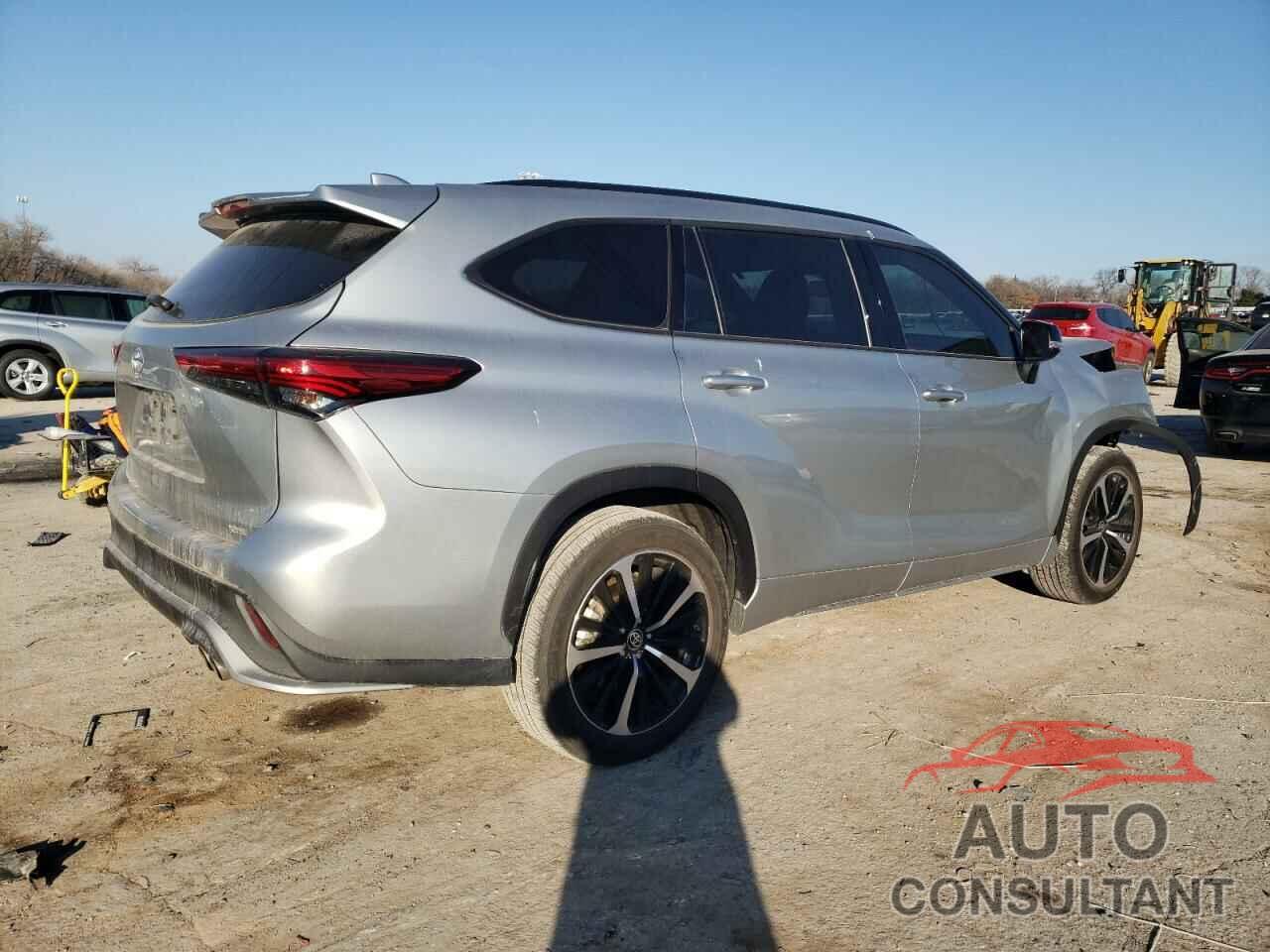 TOYOTA HIGHLANDER 2022 - 5TDLZRAH9NS134702