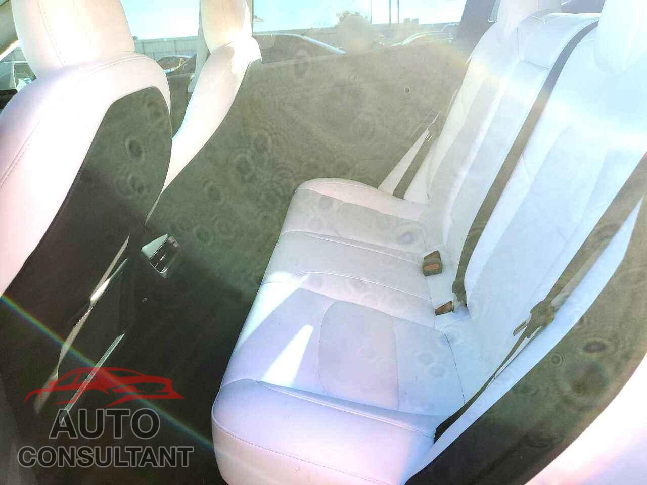 TESLA MODEL 3 2022 - 5YJ3E1EA3NF360118