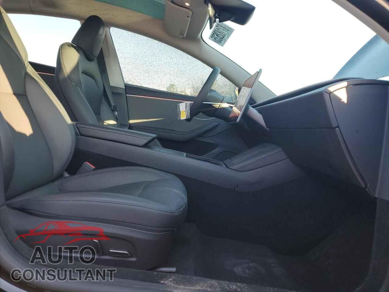 TESLA MODEL 3 2025 - 5YJ3E1EA9SF975445