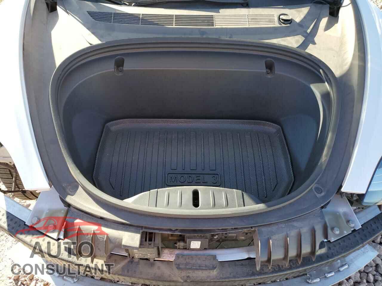 TESLA MODEL 3 2020 - 5YJ3E1EA2LF706186