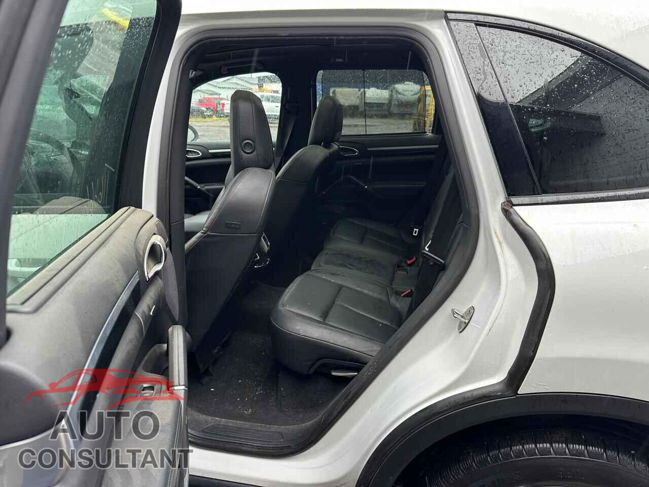 PORSCHE CAYENNE 2013 - WP1AA2A26DLA03677