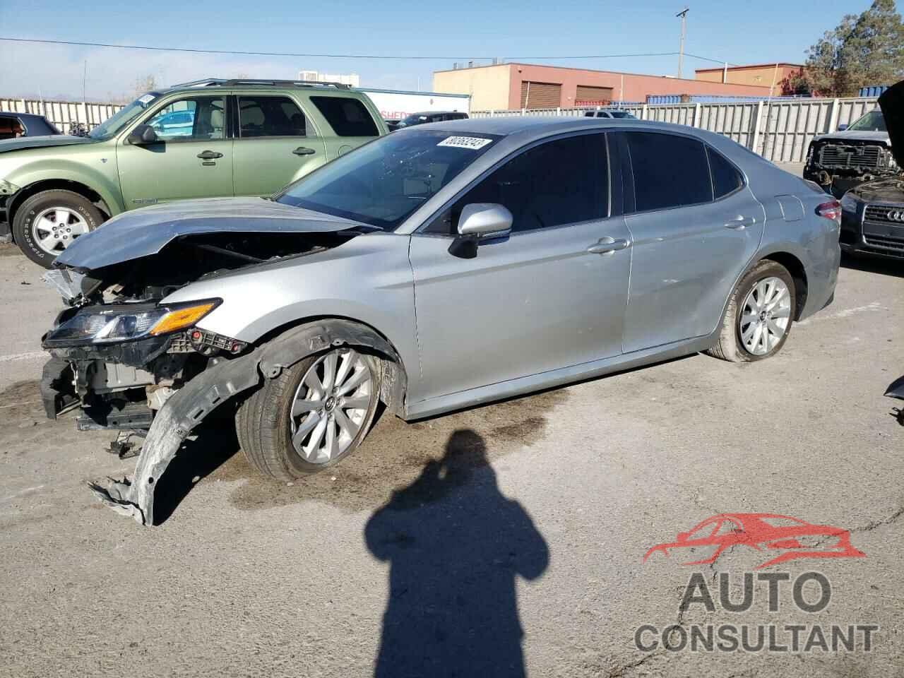 TOYOTA CAMRY 2018 - 4T1B11HK6JU006957
