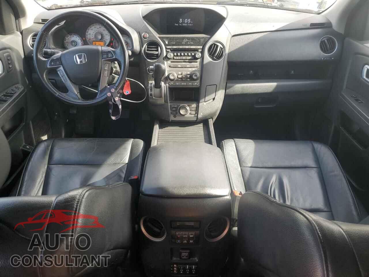 HONDA PILOT 2013 - 5FNYF4H90DB045331