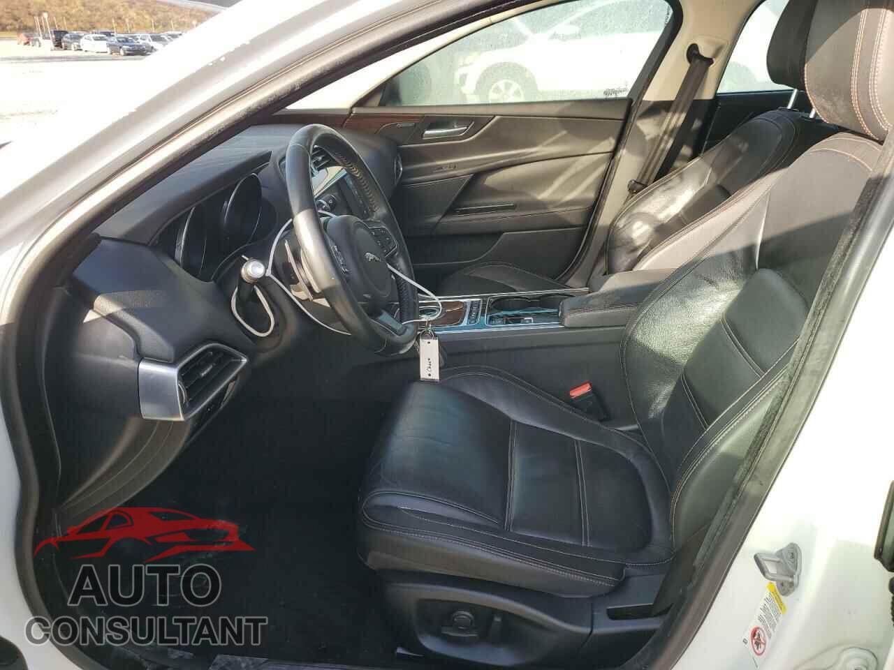 JAGUAR XE 2017 - SAJAE4BG7HA964643