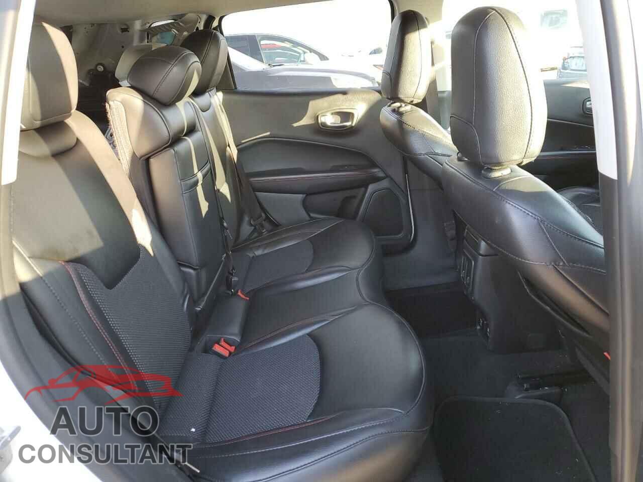 JEEP COMPASS 2019 - 3C4NJDDB7KT756470