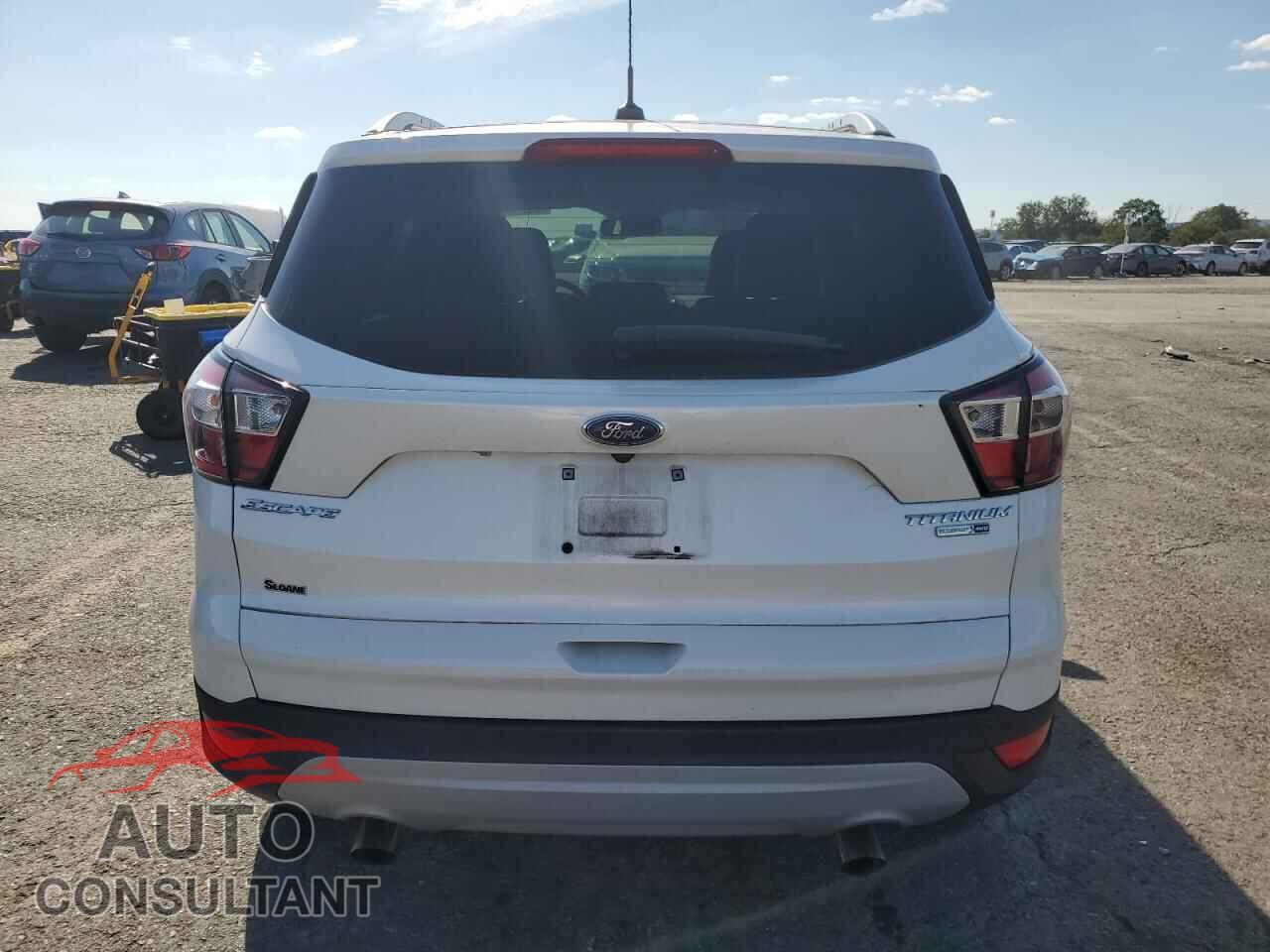 FORD ESCAPE 2017 - 1FMCU9JD4HUC58075