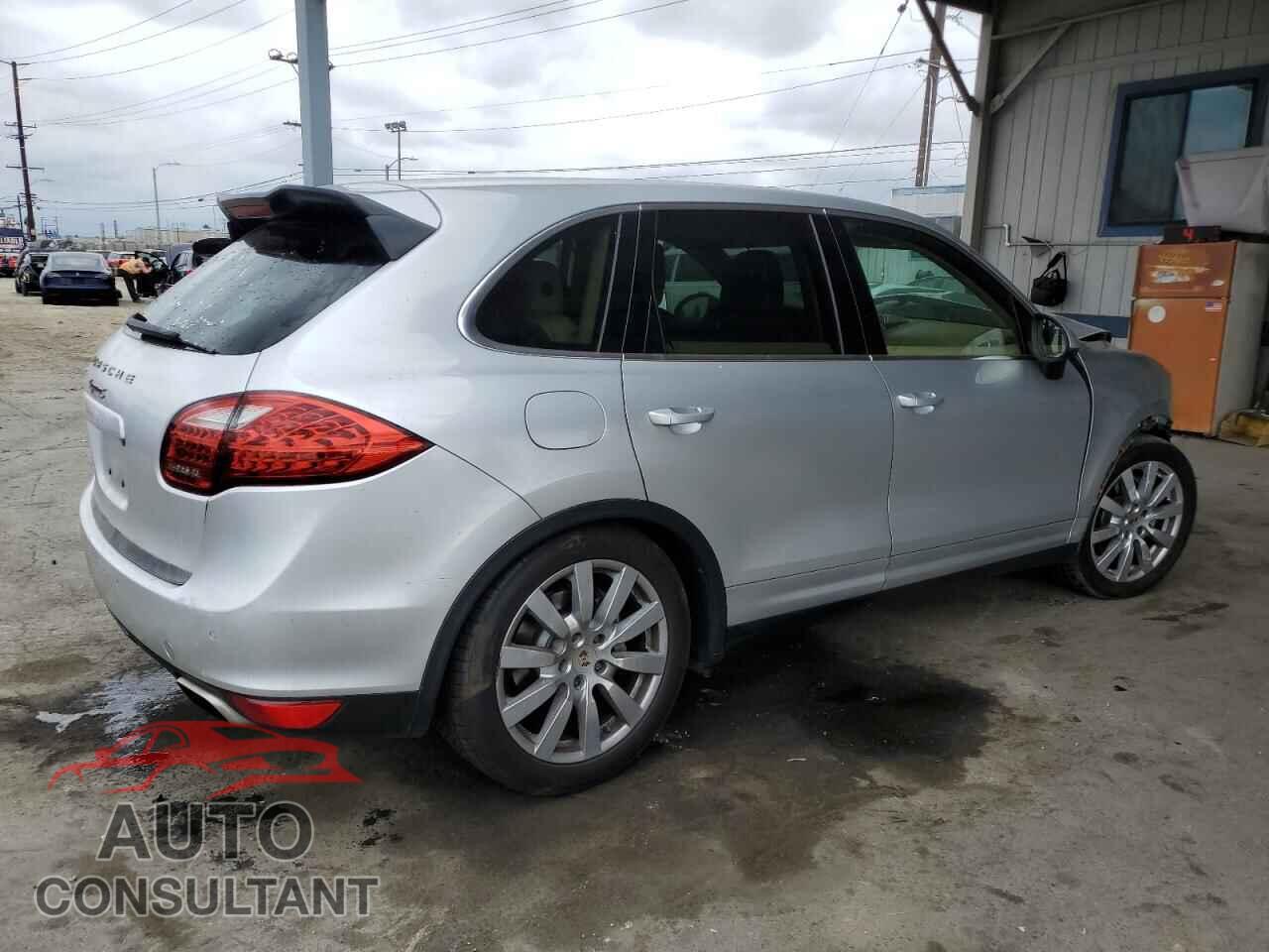 PORSCHE CAYENNE 2012 - WP1AB2A20CLA44561