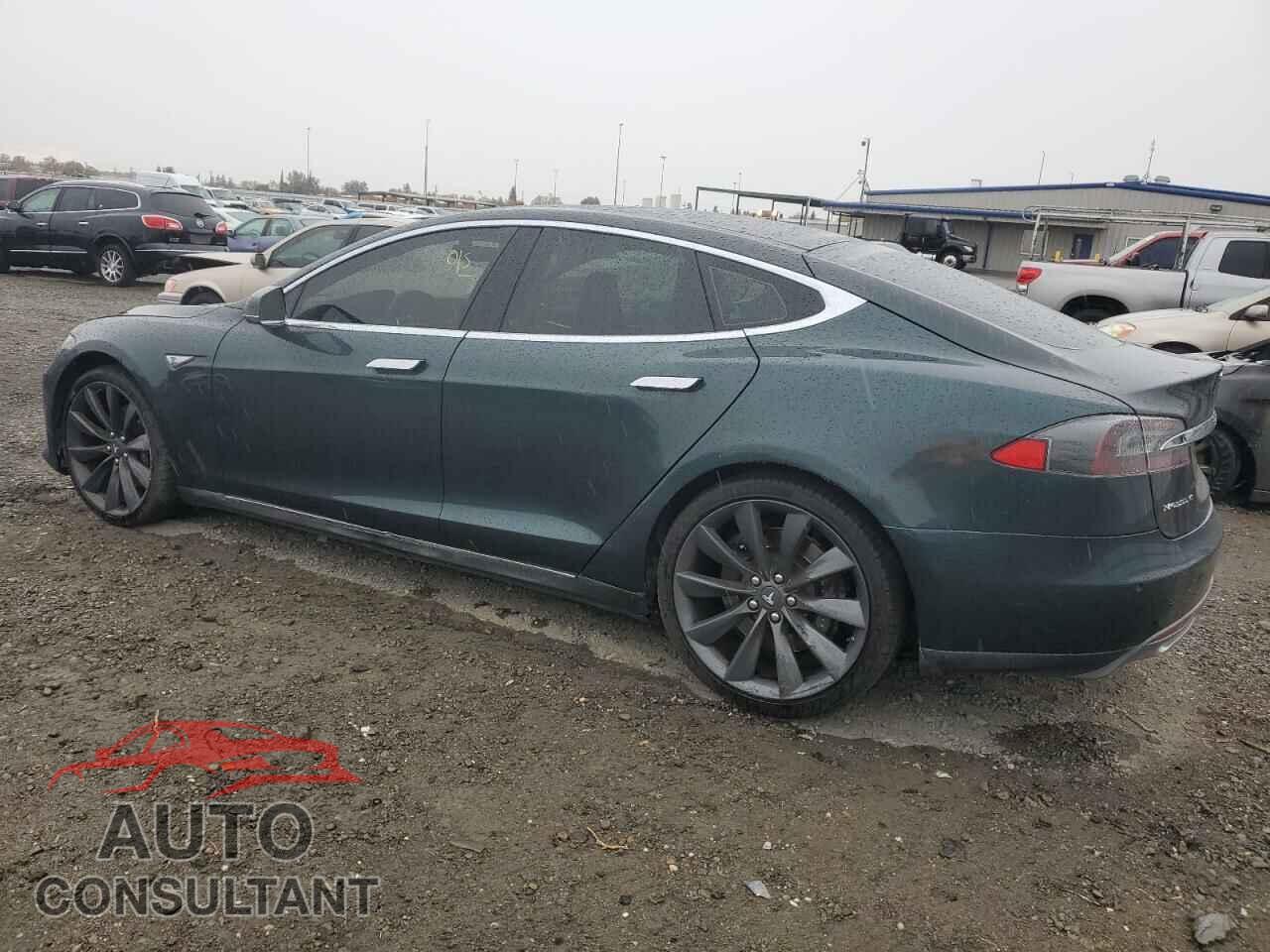 TESLA MODEL S 2013 - 5YJSA1CN0DFP27472
