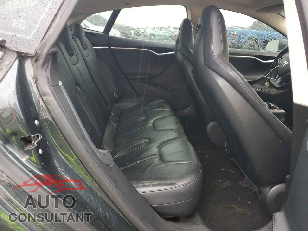 TESLA MODEL S 2013 - 5YJSA1CN0DFP27472