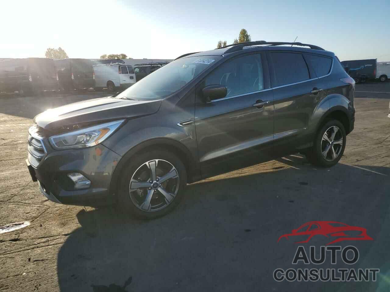 FORD ESCAPE 2017 - 1FMCU0GD5HUB53628