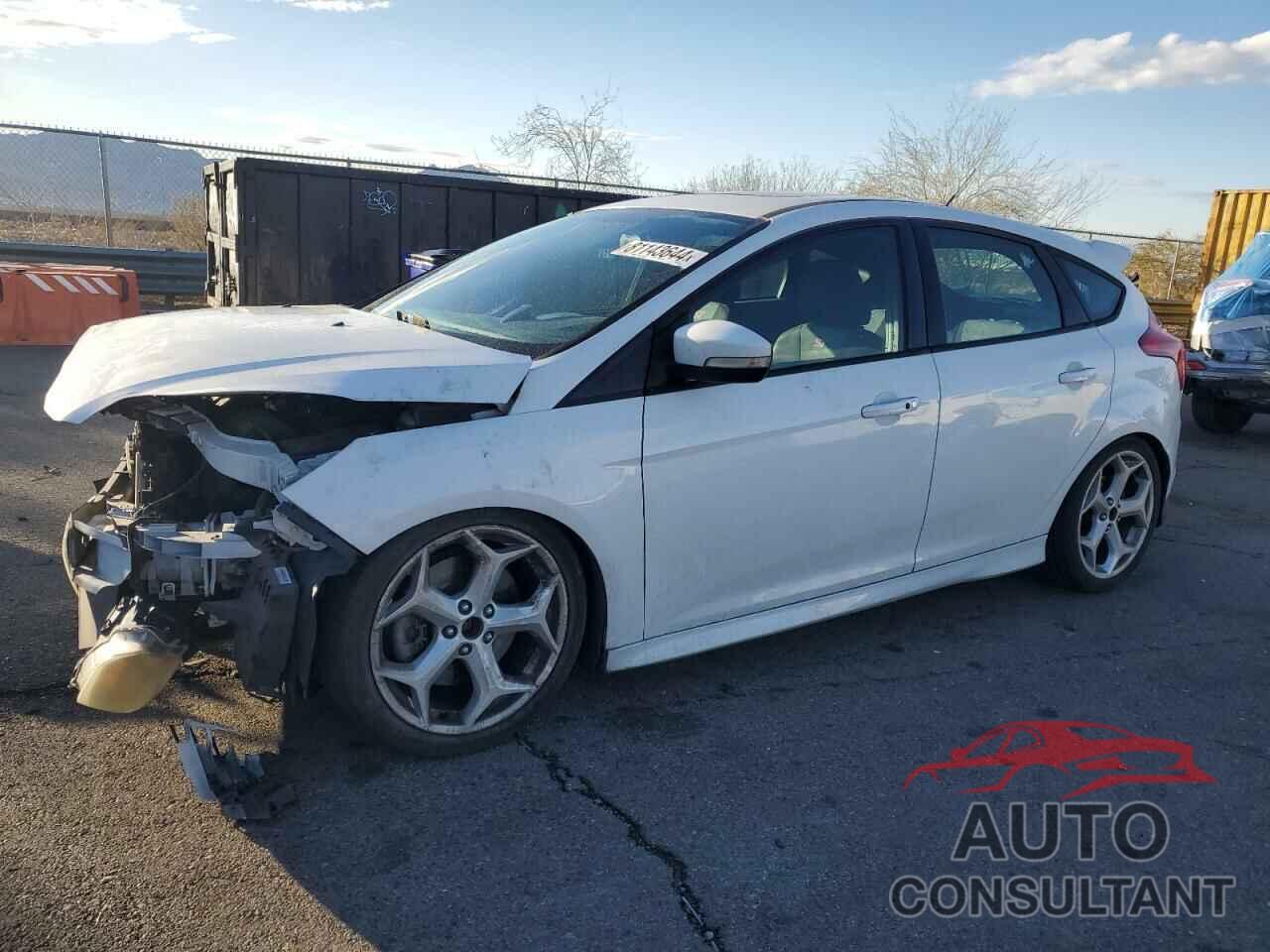 FORD FOCUS 2013 - 1FADP3L92DL264100