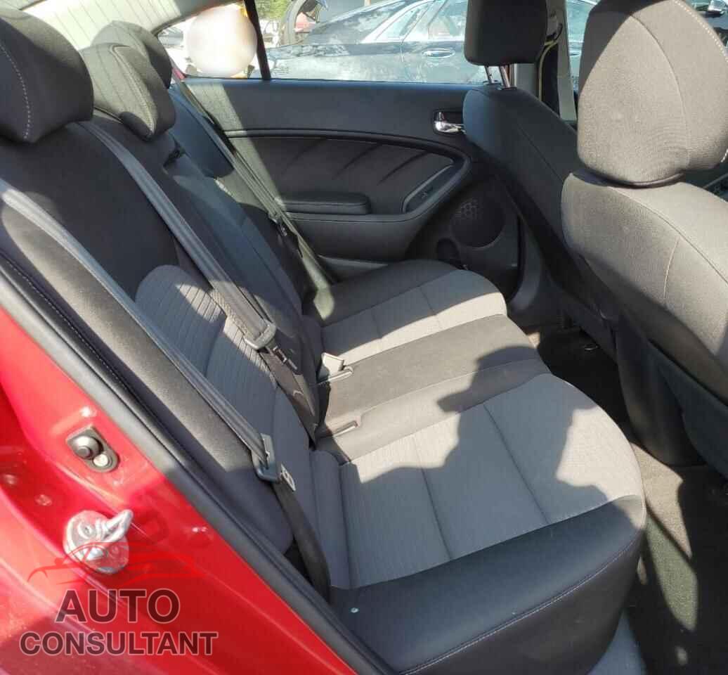 KIA FORTE 2016 - KNAFX4A67G5437696