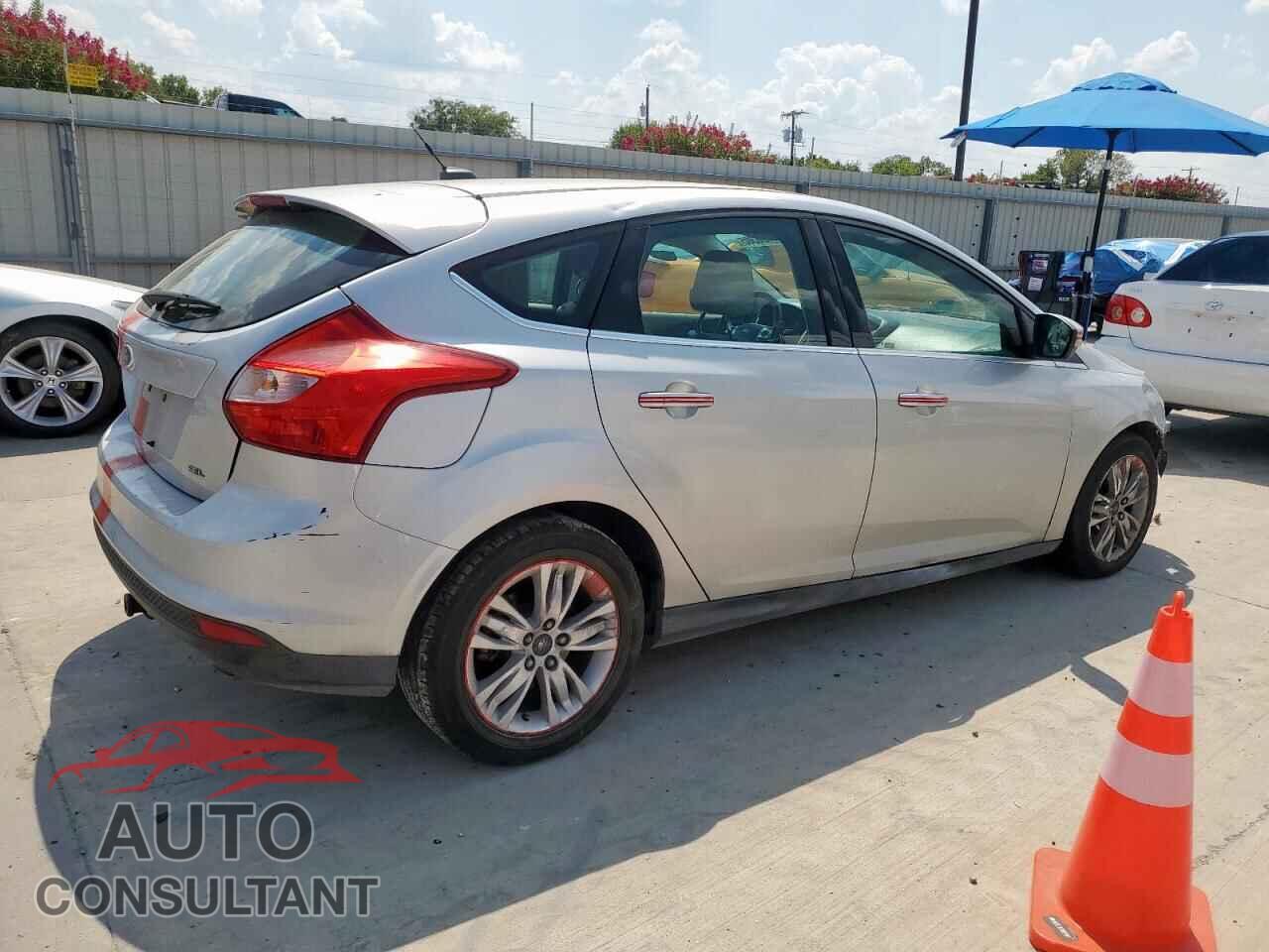 FORD FOCUS 2012 - 1FAHP3M21CL333487