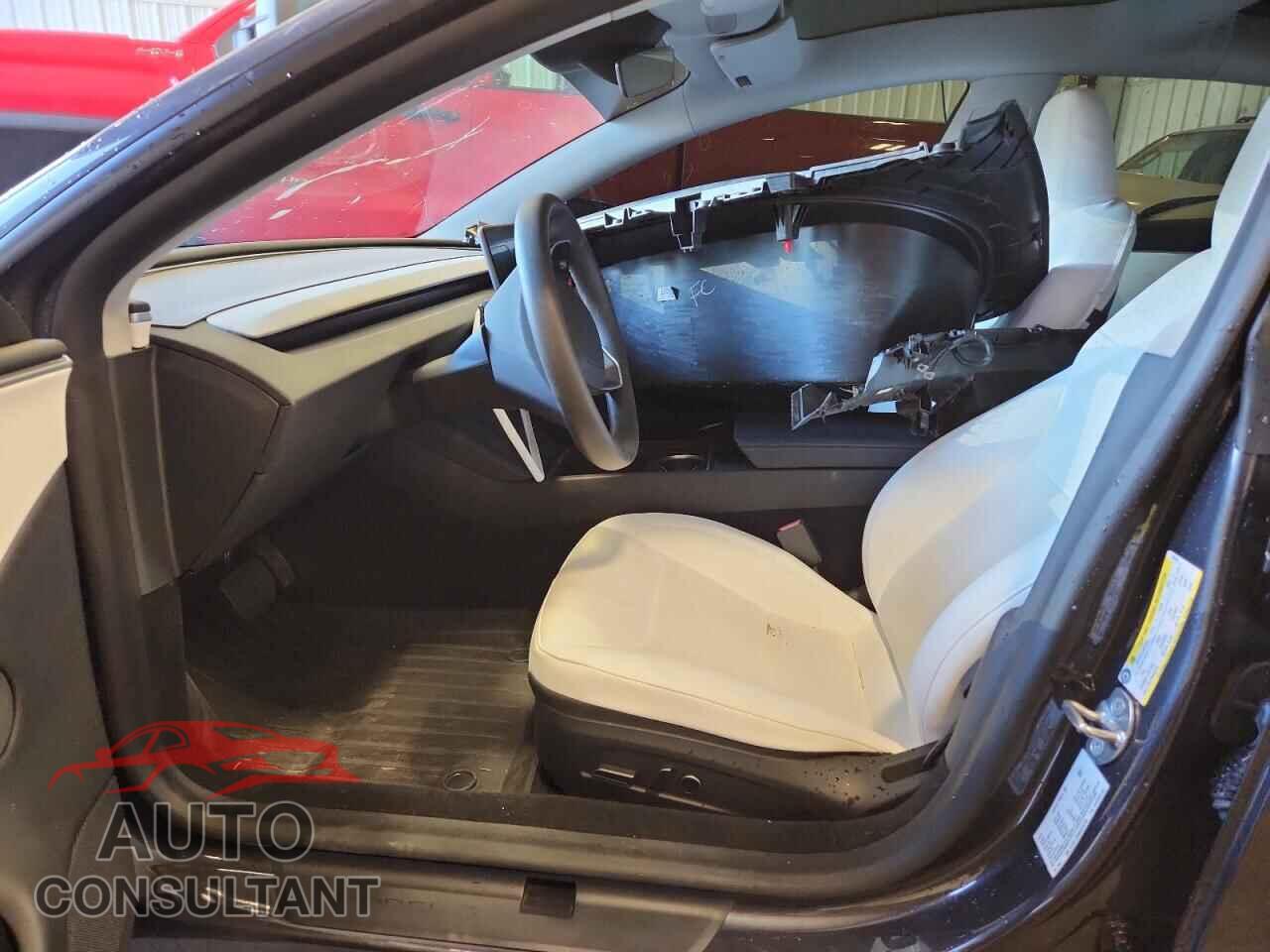 TESLA MODEL 3 2024 - 5YJ3E1EB4RF834768