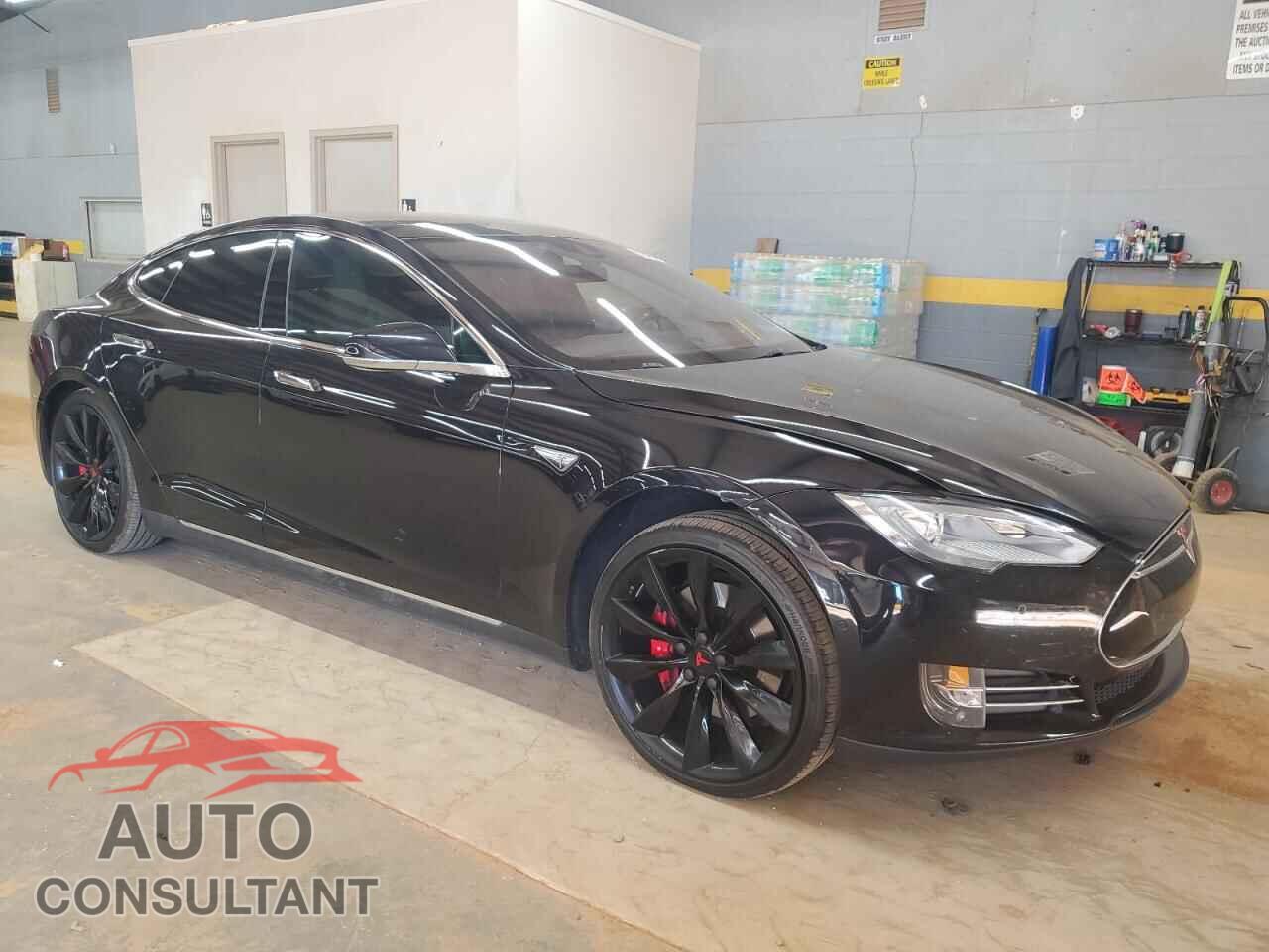TESLA MODEL S 2015 - 5YJSA1H4XFF096569