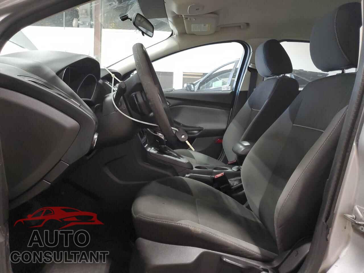 FORD FOCUS 2014 - 1FADP3F23EL124010