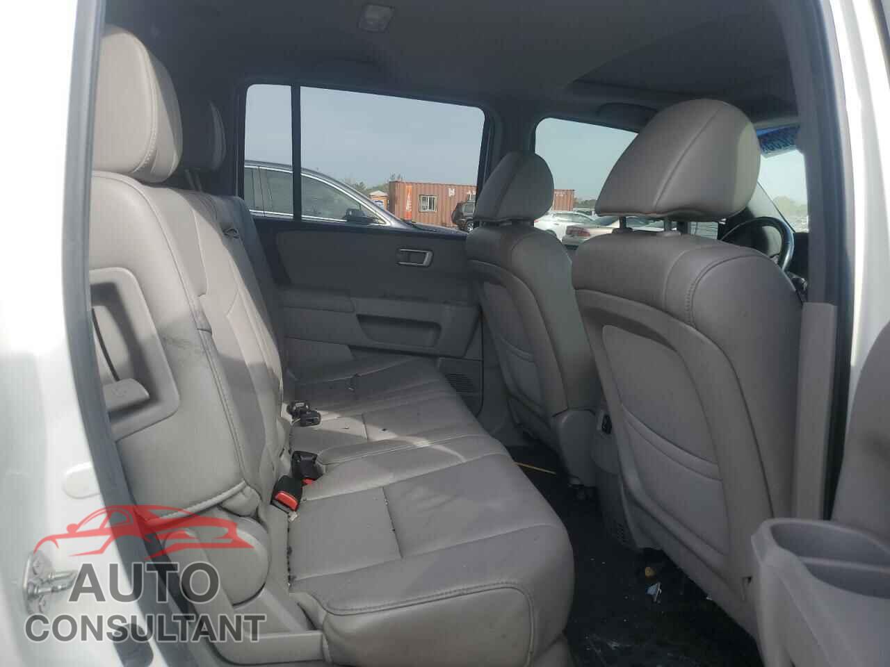 HONDA PILOT 2013 - 5FNYF4H76DB038267