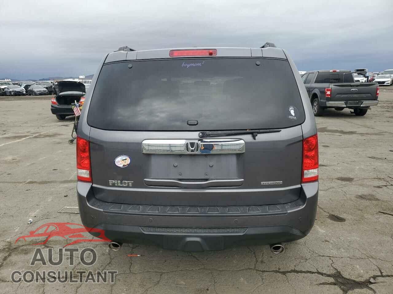 HONDA PILOT 2015 - 5FNYF3H97FB020021