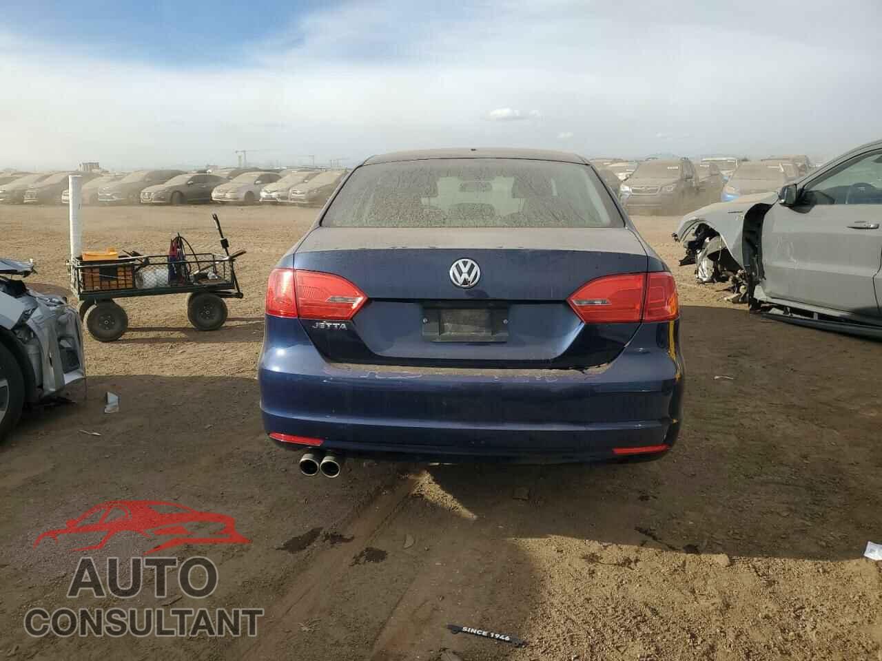 VOLKSWAGEN JETTA 2011 - 3VW2K7AJ9BM399488
