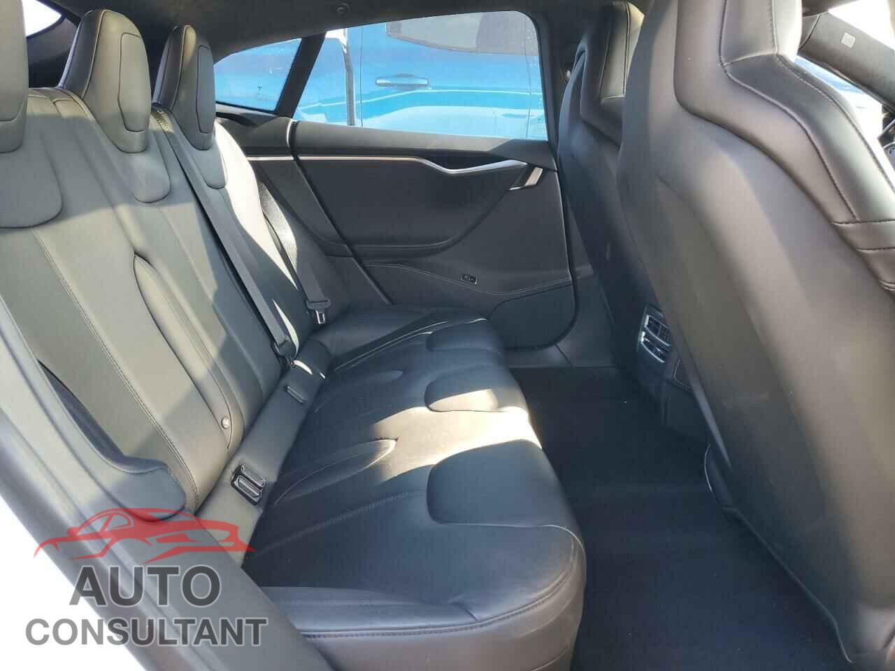 TESLA MODEL S 2015 - 5YJSA1E48FF109520