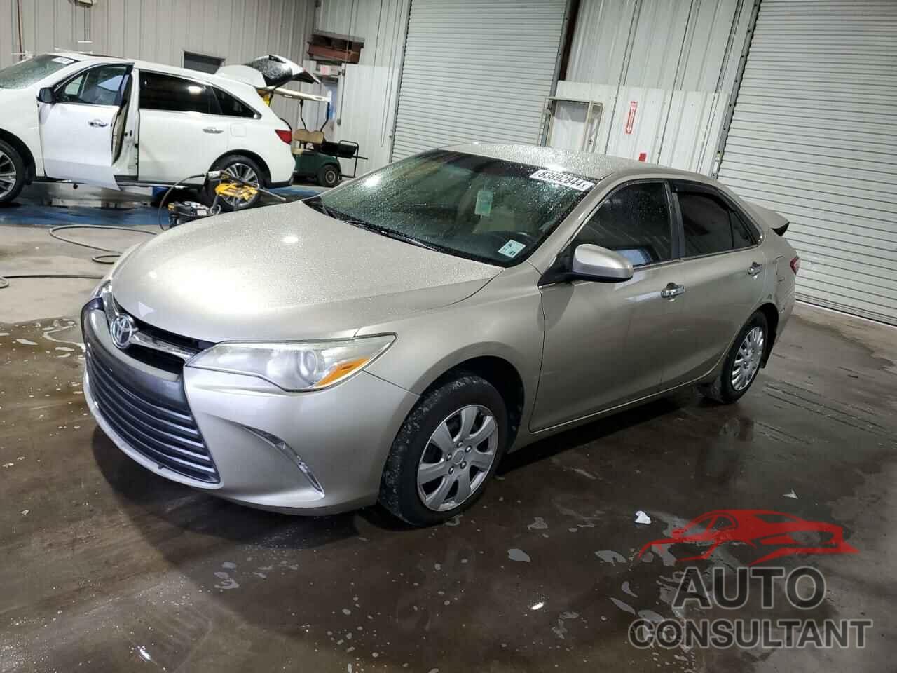 TOYOTA CAMRY 2015 - 4T4BF1FK8FR457311