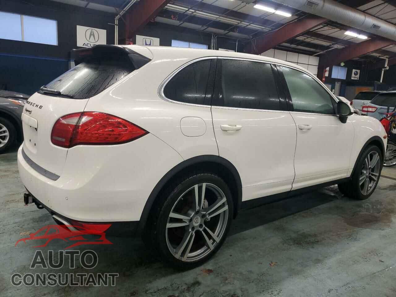 PORSCHE CAYENNE 2011 - WP1AB2A22BLA54801