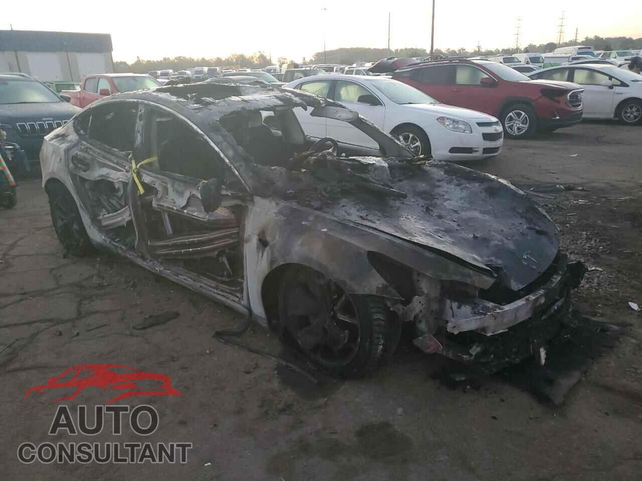 TESLA MODEL 3 2018 - 5YJ3E1EB8JF068404