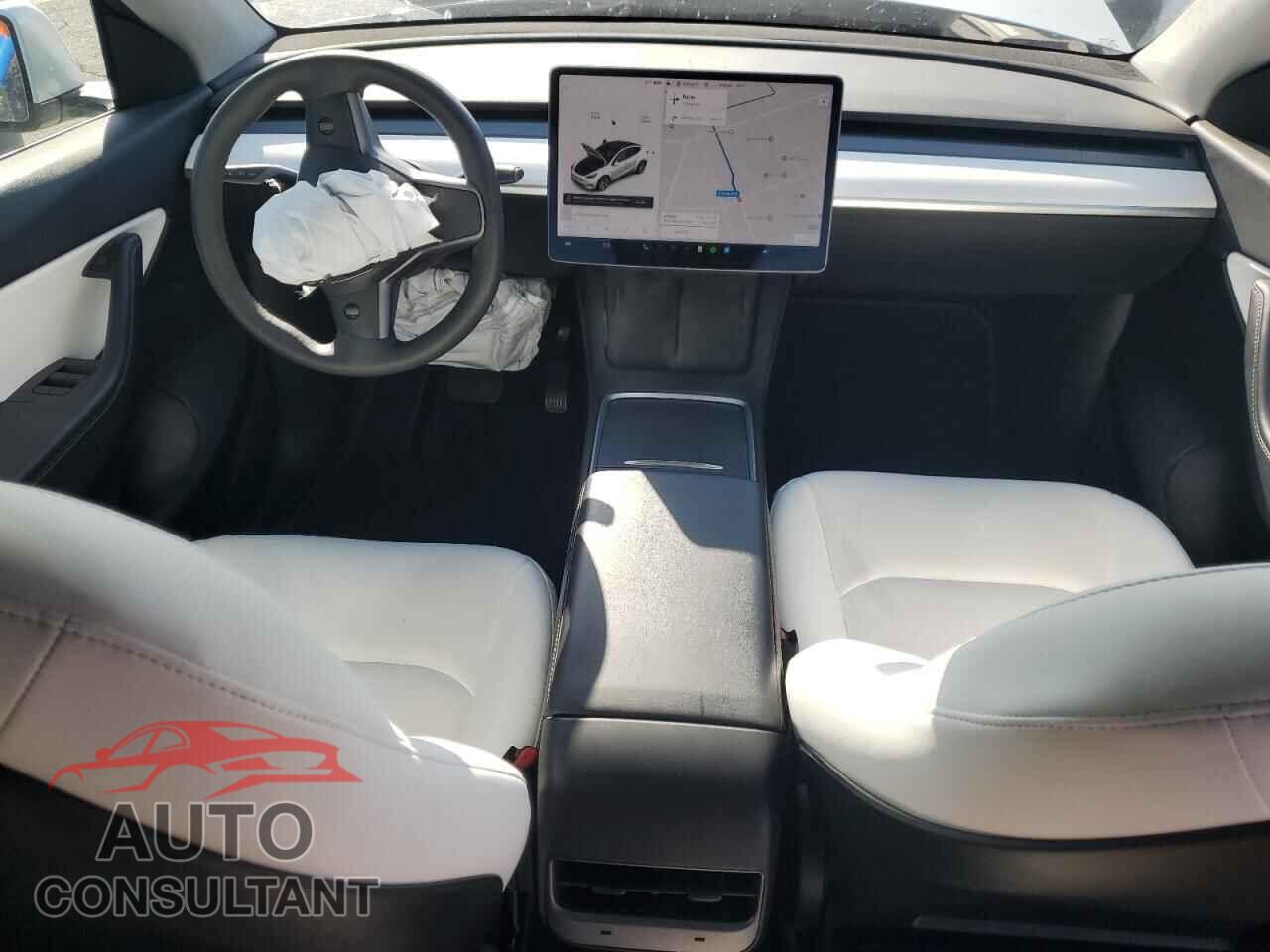 TESLA MODEL Y 2021 - 5YJYGDEEXMF276123