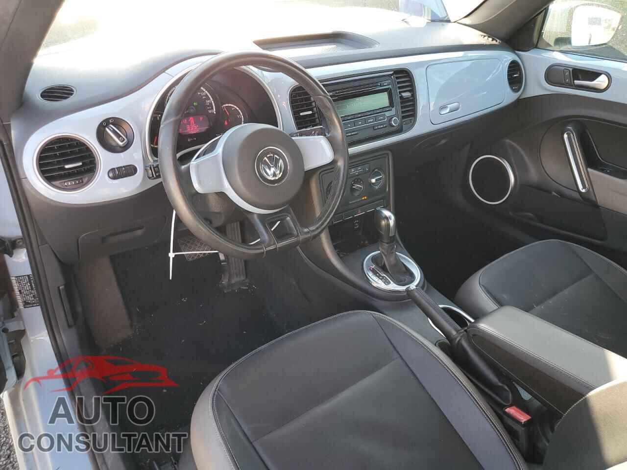 VOLKSWAGEN BEETLE 2013 - 3VWJP7AT9DM672012